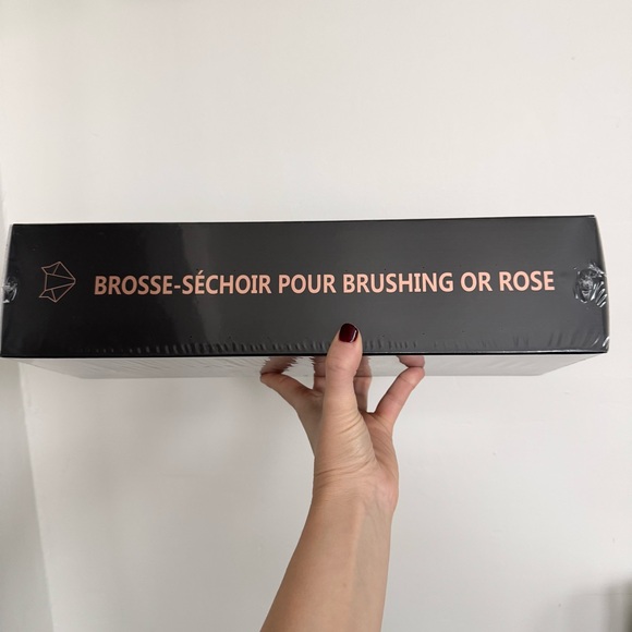 Foxybae Rose Gold Blowout Dryer Brush New in package - Picture 3 of 3